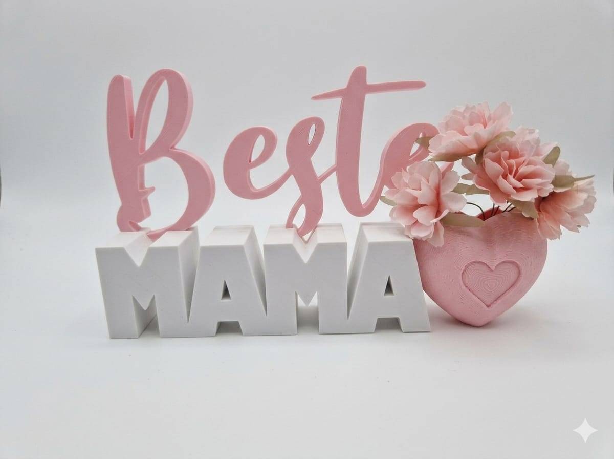 Mama-Schriftzug mit Hausrahmen